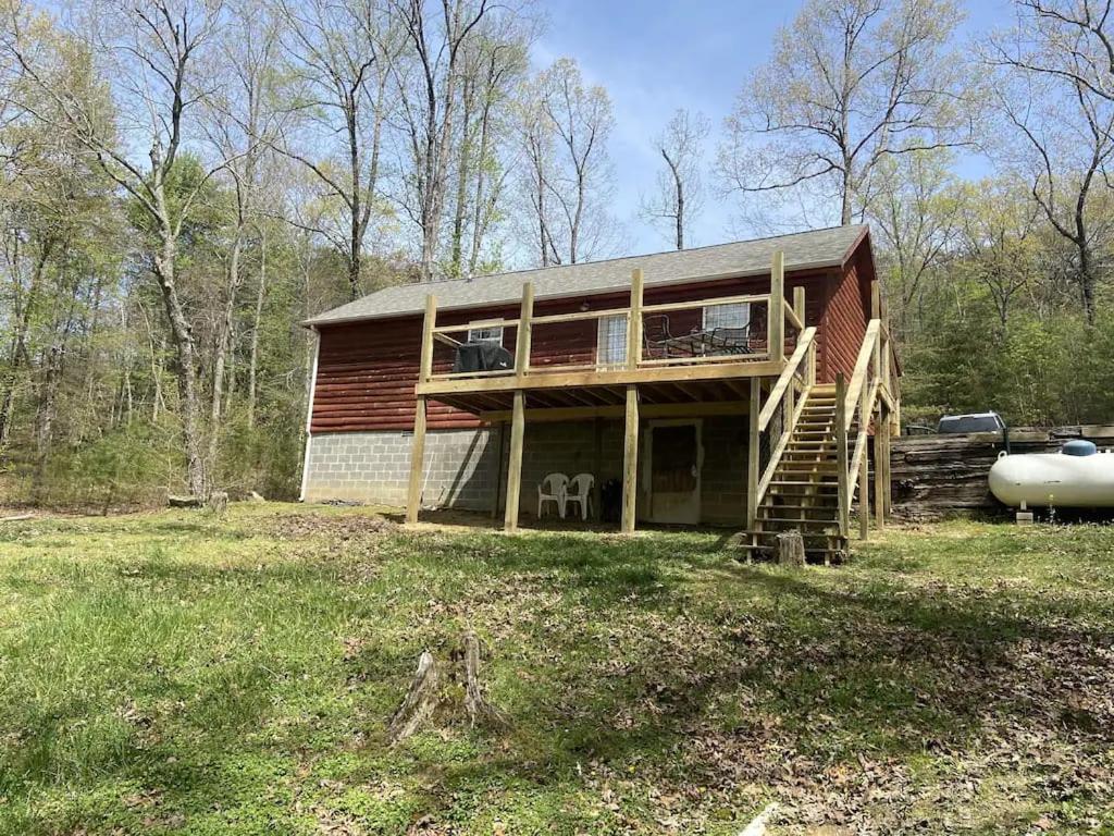 Gas Fireplace, Firepit, And Cedar Adirondack Chair Spencer Exterior foto
